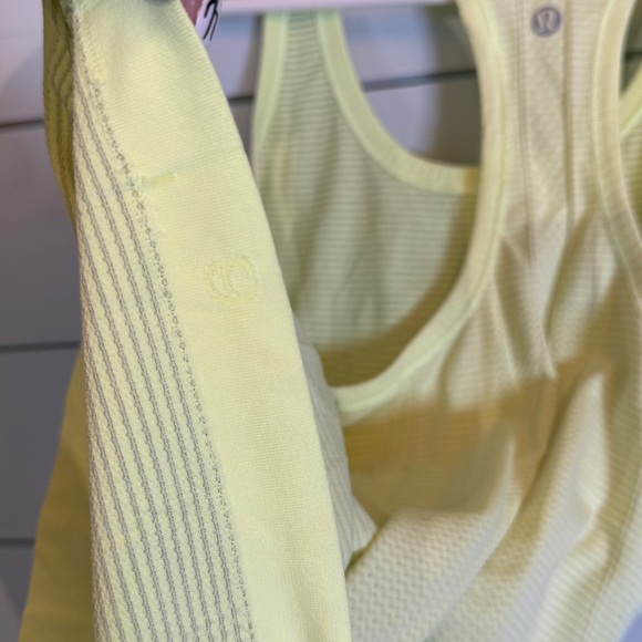 Lululemon swiftly tech‎ tank top yellow women's size 6 - Picture 3 of 3